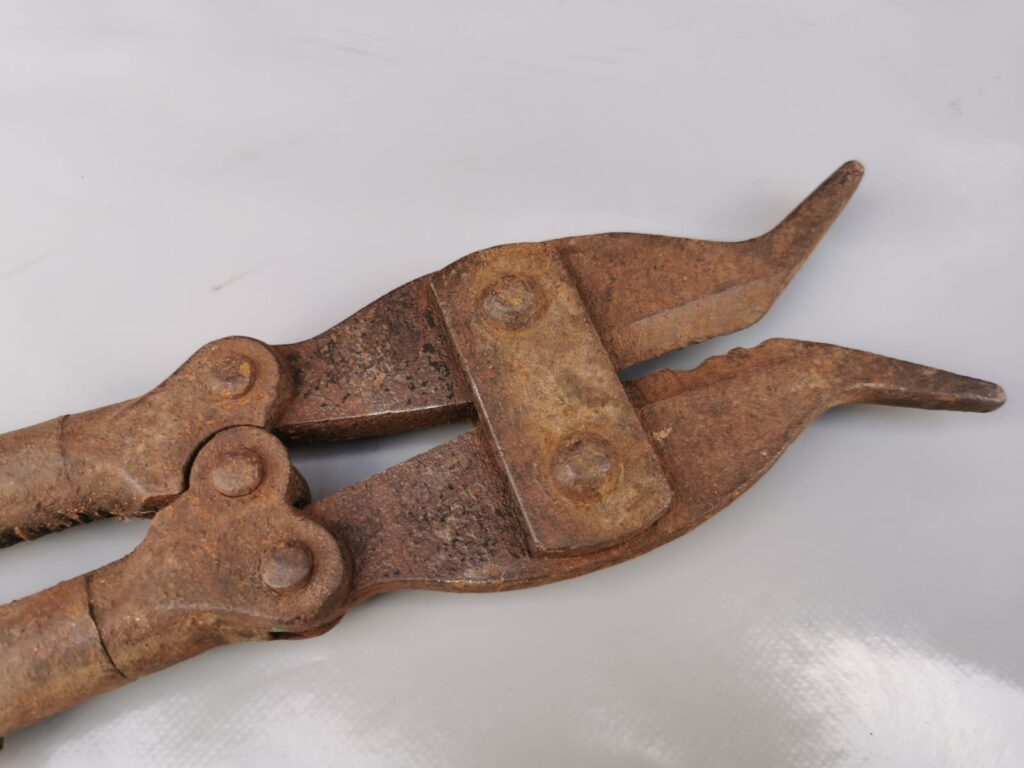 ww2 original German wire cutters Total Relics